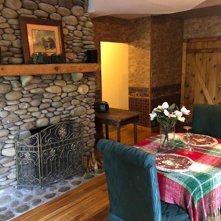 Smokies Bed And Breakfast - Evergreen Cottage Inn بيدجن فورج المظهر الخارجي الصورة