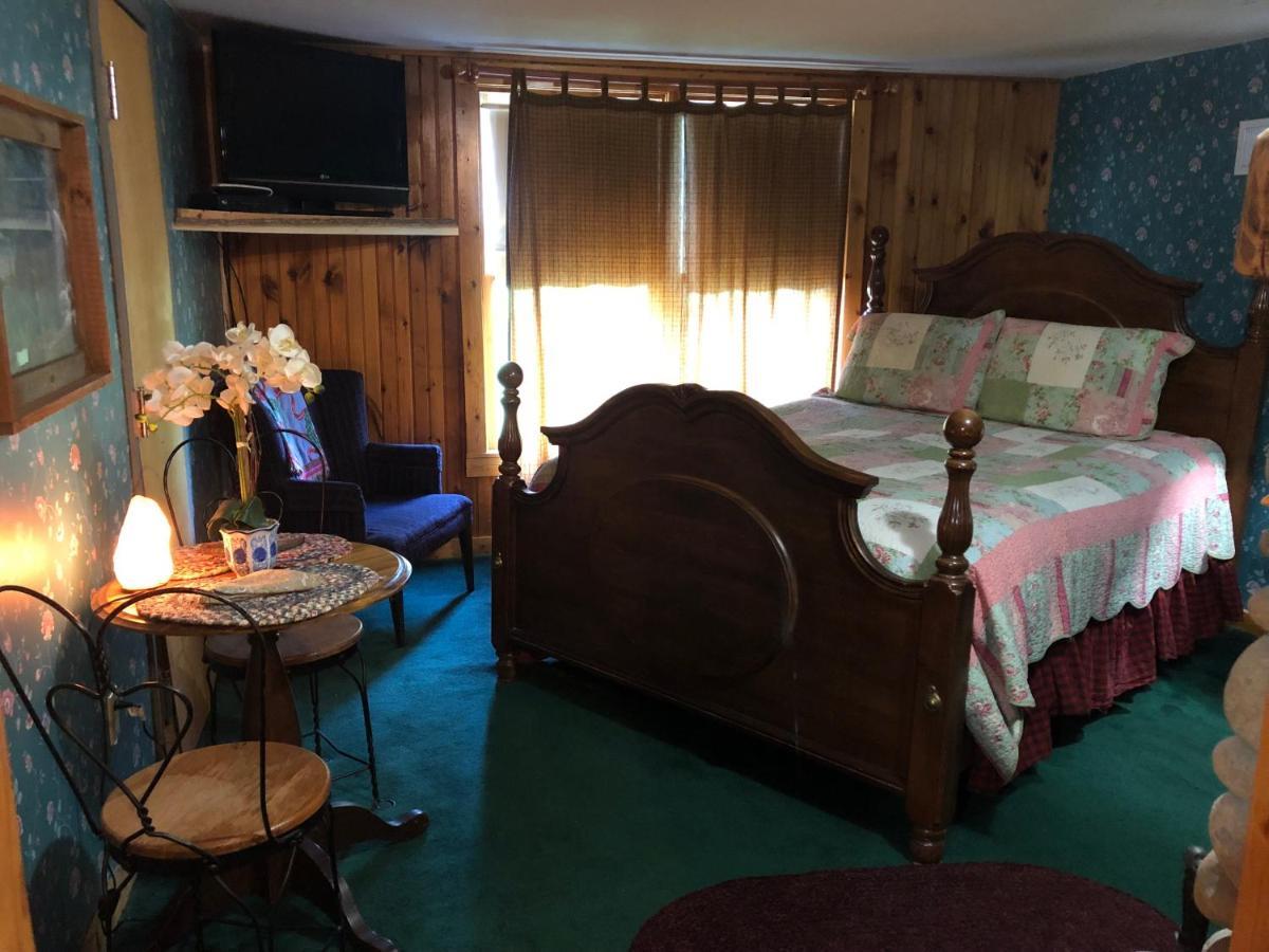 Smokies Bed And Breakfast - Evergreen Cottage Inn بيدجن فورج المظهر الخارجي الصورة