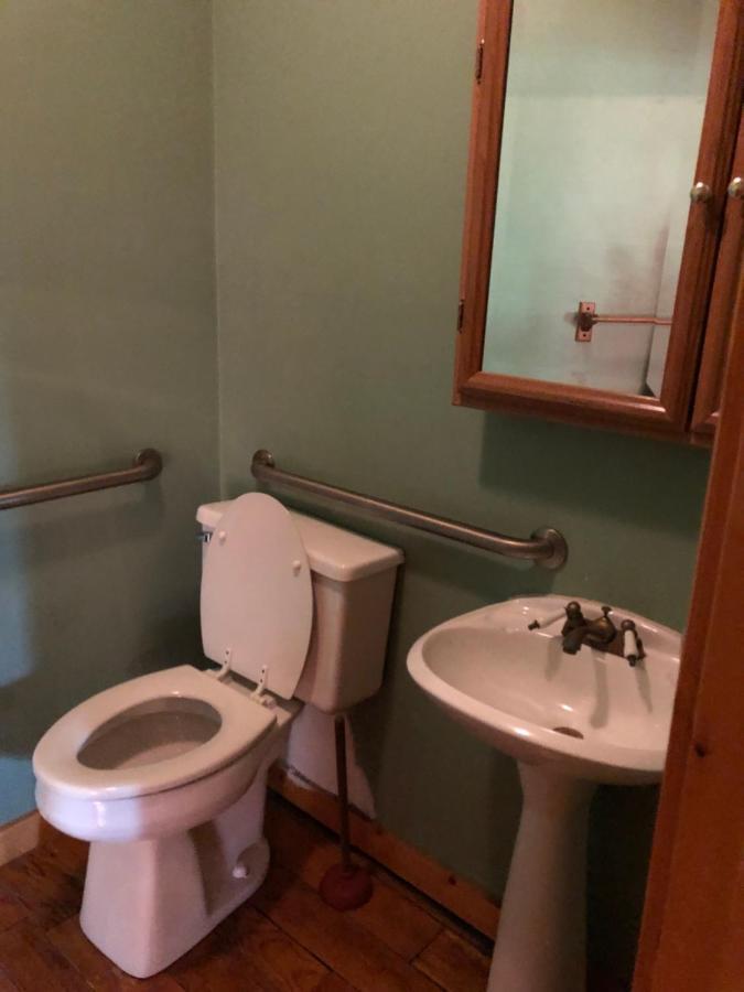 Smokies Bed And Breakfast - Evergreen Cottage Inn بيدجن فورج المظهر الخارجي الصورة