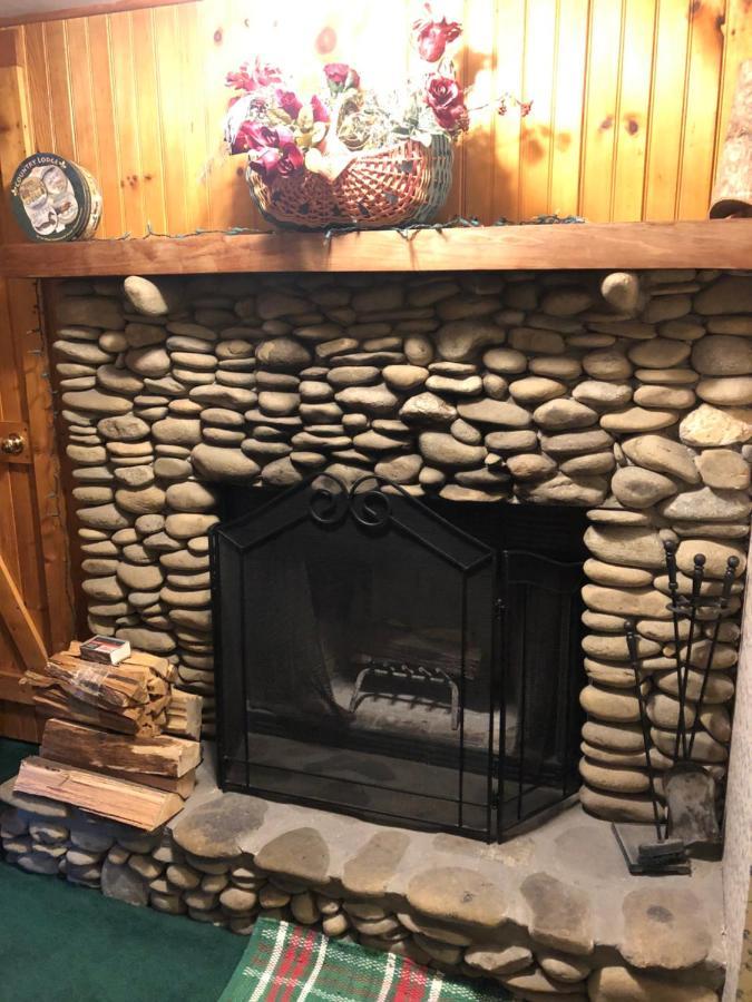 Smokies Bed And Breakfast - Evergreen Cottage Inn بيدجن فورج المظهر الخارجي الصورة