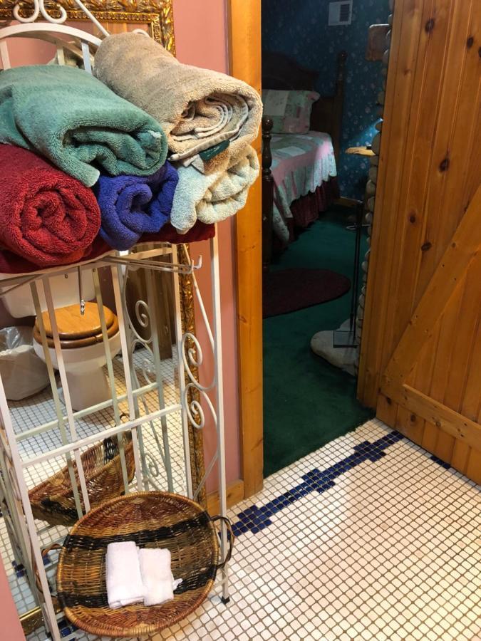 Smokies Bed And Breakfast - Evergreen Cottage Inn بيدجن فورج المظهر الخارجي الصورة