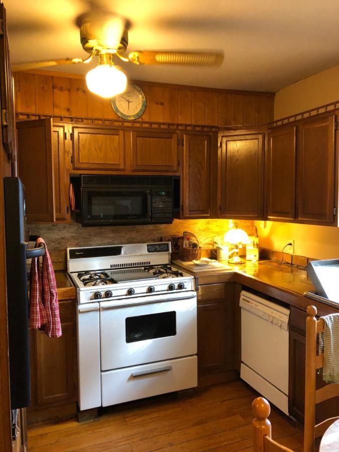 Smokies Bed And Breakfast - Evergreen Cottage Inn بيدجن فورج المظهر الخارجي الصورة