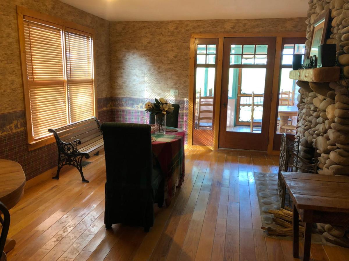 Smokies Bed And Breakfast - Evergreen Cottage Inn بيدجن فورج المظهر الخارجي الصورة