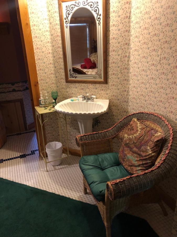 Smokies Bed And Breakfast - Evergreen Cottage Inn بيدجن فورج المظهر الخارجي الصورة
